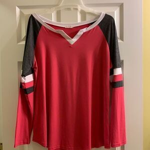 Size 2X local boutique top